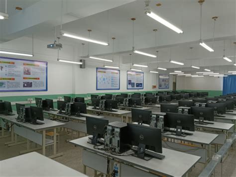 计算机软件实验室-辽宁工业大学-电子与信息工程学院