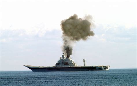 蜀中行：俄罗斯唯一航空母舰突然起火，火势蔓延600平方米，现场大图来了_云月闲人_新浪博客