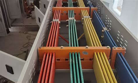 德阳市槽式梯式防腐玻璃钢电缆桥架生产厂家批发价现货-六强