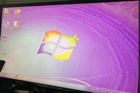 电脑花屏出现彩色线条怎么回事（教你从8个方面解决显示屏花屏的问题） - 其他教程 - Surfacex & Surface - 乐轩苏霏