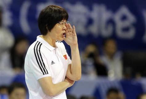 郎平昨日离京赴美 表示未考虑执教中国女排_体育频道_凤凰网