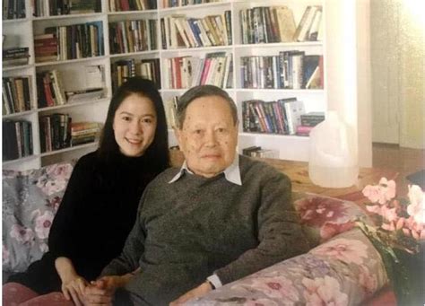 40岁翁帆自述与94岁杨振宁的婚姻生活，她是有悔意的
