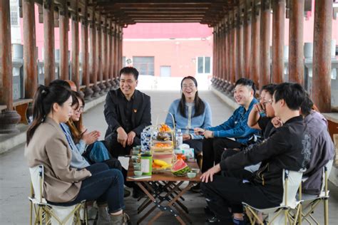 温岭城北在村庄廊桥举办“小咖茶会”培养治村“大咖”-台州频道