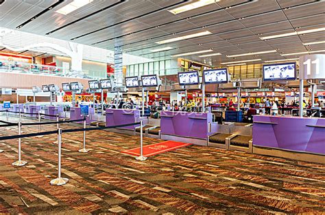 2023樟宜机场免税店购物,...班外，机场还设有多个主题...【去哪儿攻略】