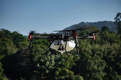助力农业科技化，极飞科技发布两款重磅农业无人机新品|无人飞机|新品|科技_新浪新闻
