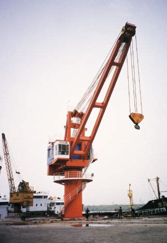 履带式起重机大臂架的常规操作-贝特(杭州)工业机械有限公司