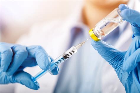 最新研究：针对奥密克戎，“混打”疫苗比打三针灭活疫苗抗体高十倍