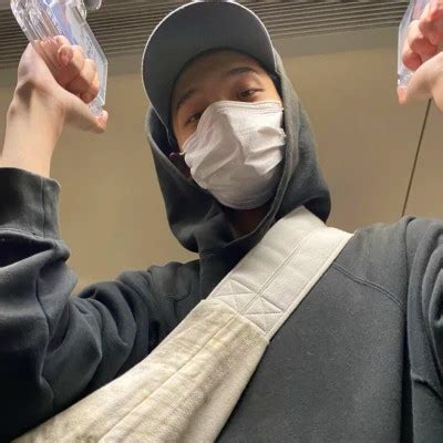 今年最红头像非主流男生