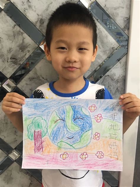 绿色环保是未来世界的主流 - 儿童创意绘画大全_创意画大全图片_可爱儿童创意画教程 - 咿咿呀呀儿童手工网