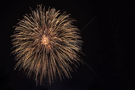 黑色烟花壁纸图片