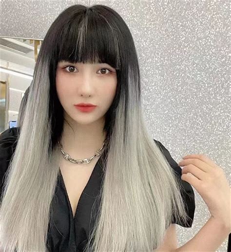 发色渐变甜美女生头像