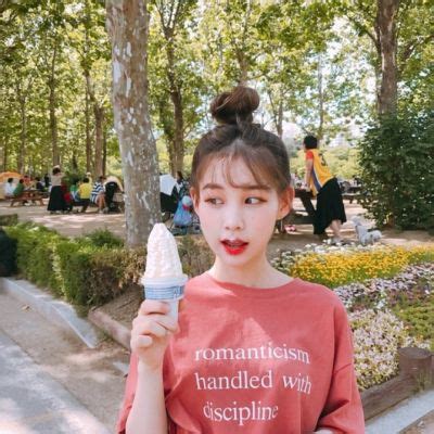 甜美女生头像三人