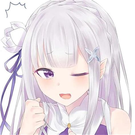 甜美女生头像动漫白色
