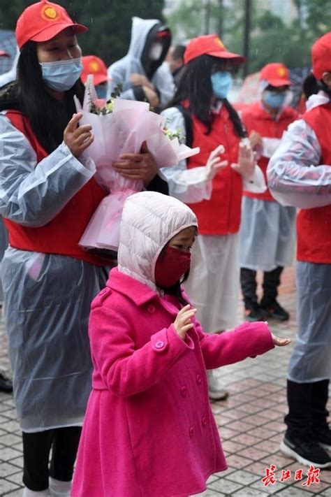 武汉4岁小女孩手语操送别国家疾控中心援助工作队 - 知乎