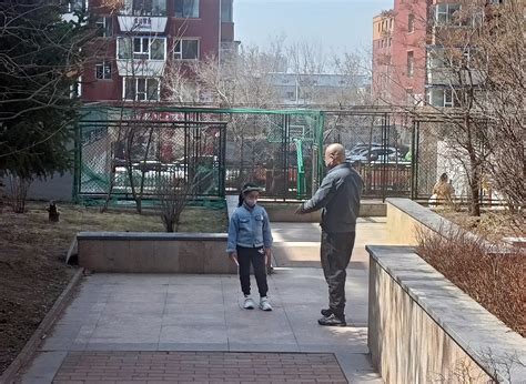 长春市绿园区：小区封闭第二天 记者直击现场小区内外的那些事-中国吉林网