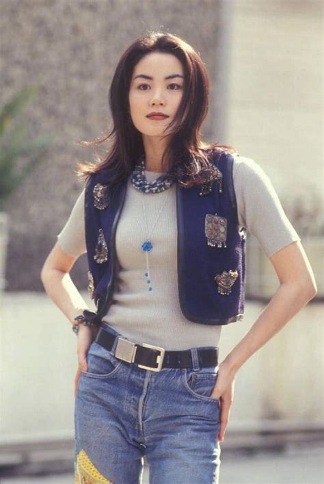 王菲25年前旧照曝光，短发青春靓丽衣着时尚前卫_凤凰网娱乐_凤凰网