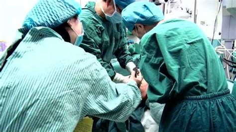 做飞秒白内障手术享受全球先进手术技术体验_武汉爱尔眼科医院