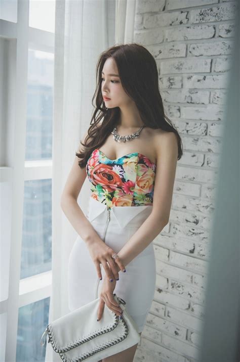 林正允笑容甜美迷人韩国女性高级感美女图片 | 0xu图库