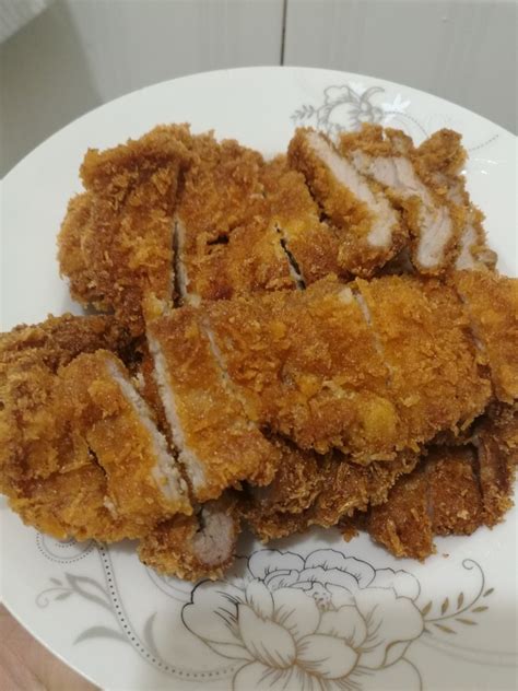 香酥炸猪排，入口酥脆香味扑鼻，非常喜欢炸物，感觉永远吃不腻炸猪排。 - 知乎