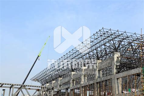 赣深高铁惠州北站站房屋面钢网架提升圆满完成_手机新浪网