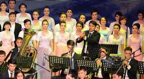 “乌兹别克斯坦文化日”演出成功举办 李洪峰出席观看