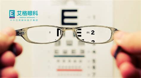 如果一个人近视600度，还长期不戴眼镜，眼镜会怎样长见识了|眼镜|度数|在路上_新浪新闻