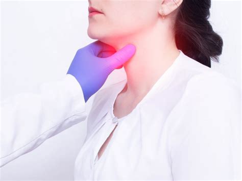 慢性咽喉炎吃什么药好的快 慢性咽炎的常见病因都有哪些-咽炎病因-复禾健康
