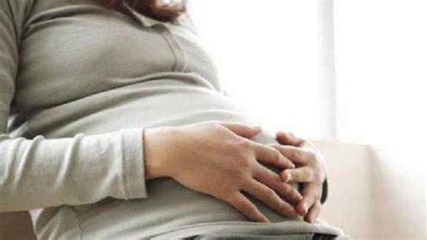 孕期不显怀是不是宝宝小 孕妇不显怀和什么原因有关 _八宝网