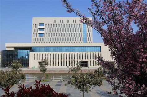 河南机电职业学院召开2022年度“3+2”工作会议 - 河南广播电视台公共频道教育中原