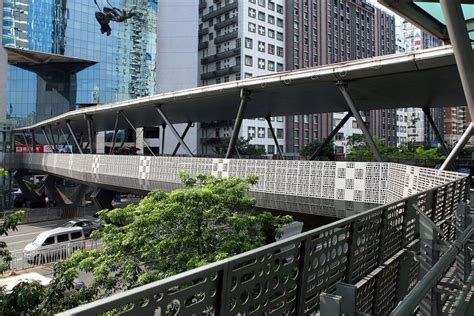 深圳“春花天桥”，耗资5000万打造的人工天桥，夜景美不胜收。|摄影|环境/建筑|图匪摄影 - 原创作品 - 站酷 (ZCOOL)