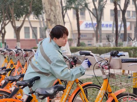 西安公共自行车集中换新颜 为市民提供绿色优质骑行服务_进行