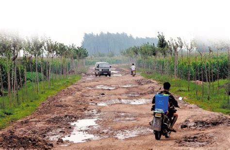 2018年年底，农村“必须”完成修路工作，农民不花一分钱