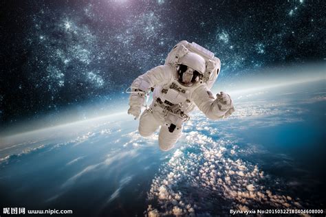 天空宇航员图片-太空旅行者素材-高清图片-摄影照片-寻图免费打包下载