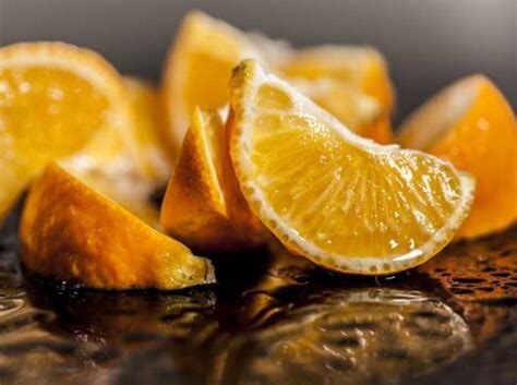 橙子皮煮水喝的功效与作用-橙子皮煮水喝是起什么作用-六六健康网
