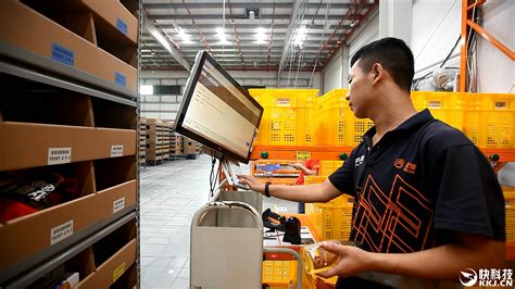 天猫超市在华南率先启动仓配升级 日发货量最高达120万件 | 每经网