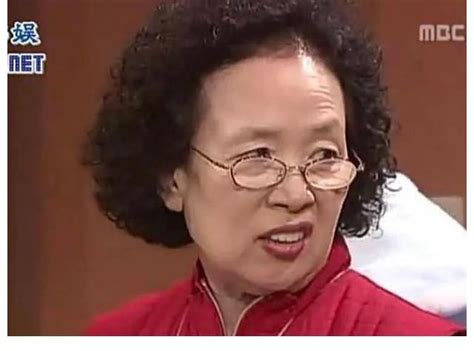 罗文姬图片