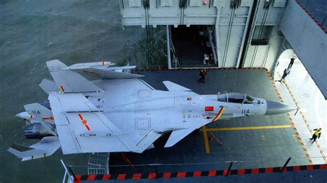 歼-10长沙起飞归建 航空工业长飞成功试修海军三代战机 - 今日关注 - 湖南在线 - 华声在线