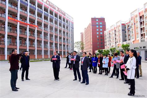 广西培贤国际职业学院官网 - 百色市人大代表一行到校开展会前视察活动