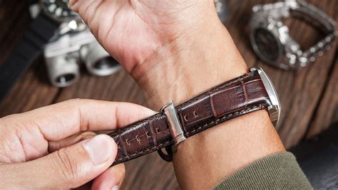 钢带手表换皮带的方法-百度经验