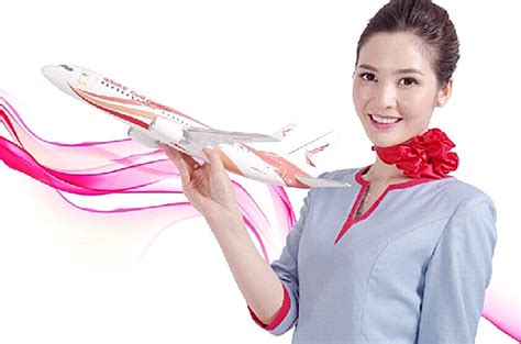 祥鹏航空乘务员获评“2017中国最美丽空姐”