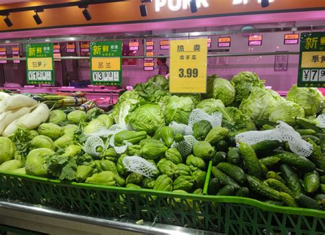 北京秋季菜价开始大幅回落 椒类西红柿供应紧张价格仍偏高 | 北晚新视觉