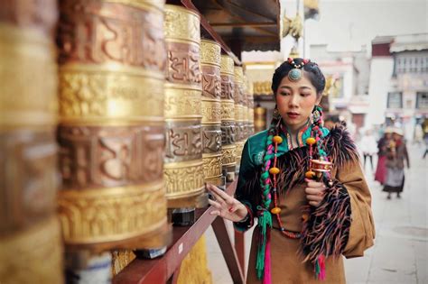 了解拉萨藏族文化的最佳去处,感受特色人文,品味藏式风情__财经头条