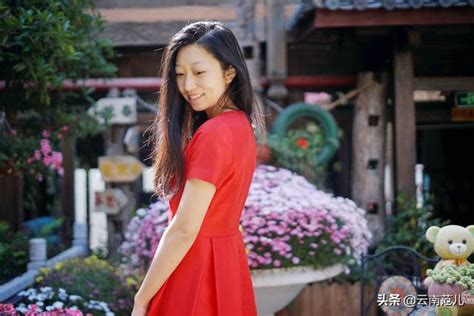 上海女孩：青春系美少女，实力宅男杀手。