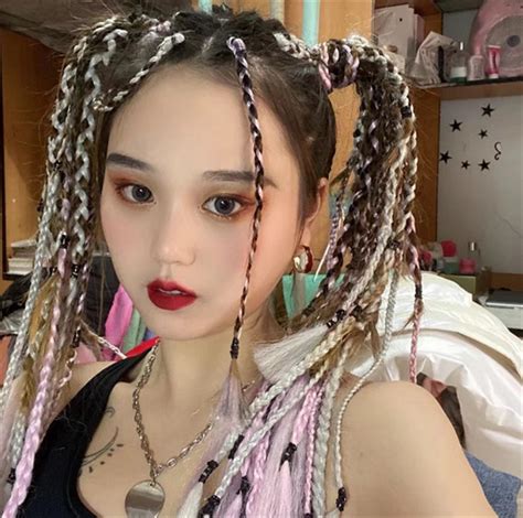 甜美女生脏辫头像真人版