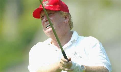 特朗普打高尔夫上瘾 上任后第13次光顾高尔夫球场|特朗普|高尔夫|美国总统_新浪娱乐_新浪网