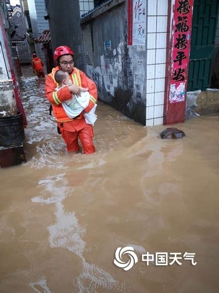 航拍江西峡江受灾地区 房屋浸泡水中