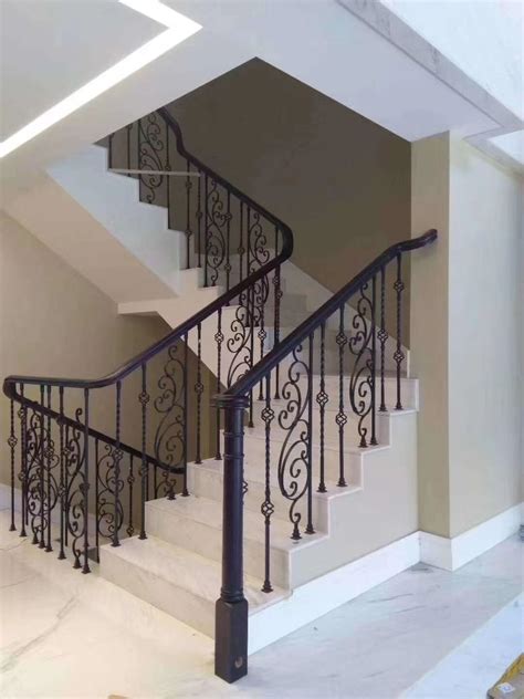 室内楼梯如何选择及家用楼梯尺寸选择注意事项|绍兴装修常识|绍兴匠人智装 绍兴优匠装饰工程有限公司