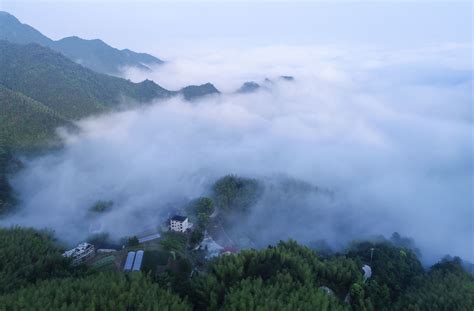自然中午云海山顶云雾摄影图配图高清摄影大图-千库网
