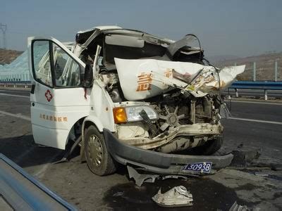 河南连霍高速公路发生36车追尾事故12人重伤_新闻中心_新浪网