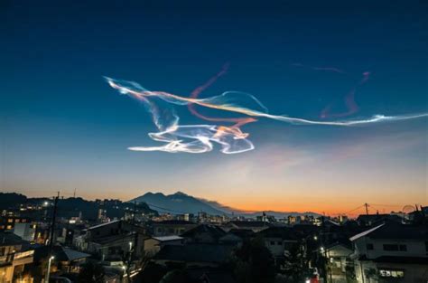 日本上空惊现罕见“夜光云” 美如画-日本,上空,惊现,罕见,夜光云,美如画 ——快科技(驱动之家旗下媒体)--科技改变未来